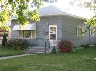 602 Smith Ave, Elwood, NE 68937