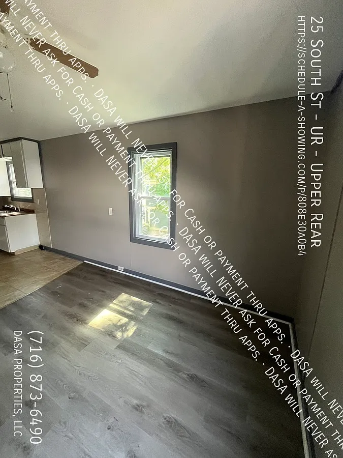 25 South Upper Rear - Studio — Photo 3