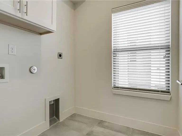 4303 Cole Ave — Photo 12
