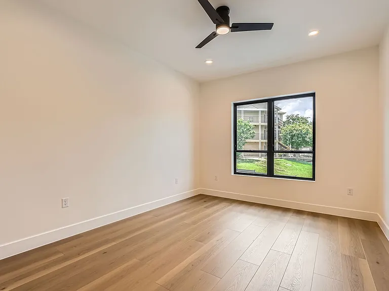 10899 S Hausman Rd #201 — Photo 18