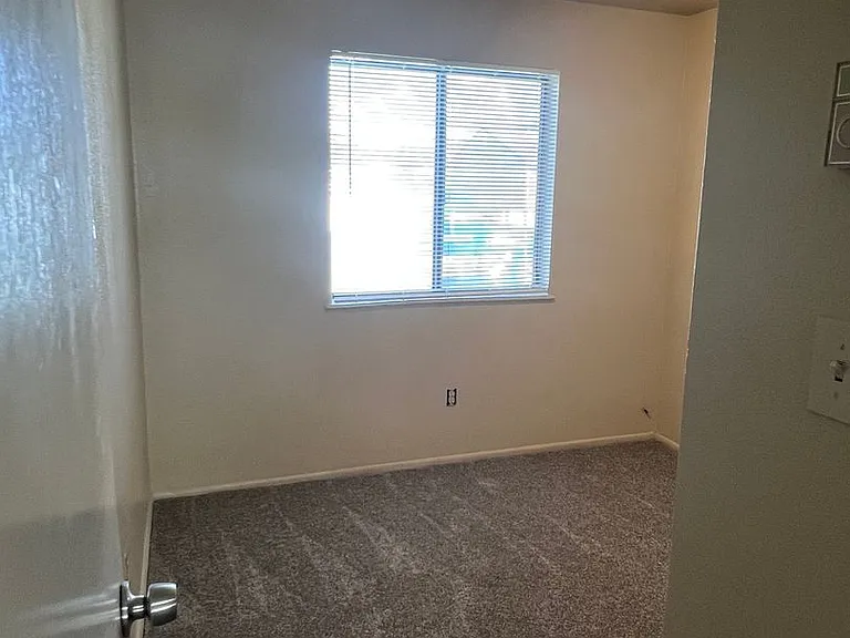 323 & 331 N 1600 W — Photo 6