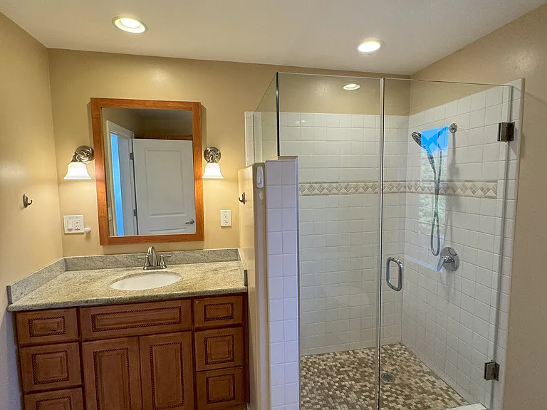 37 NE 47th Ave — Photo 15