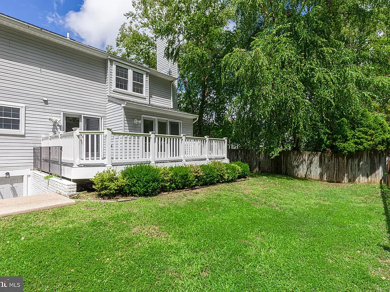 2807 Chapman Ct — Photo 37