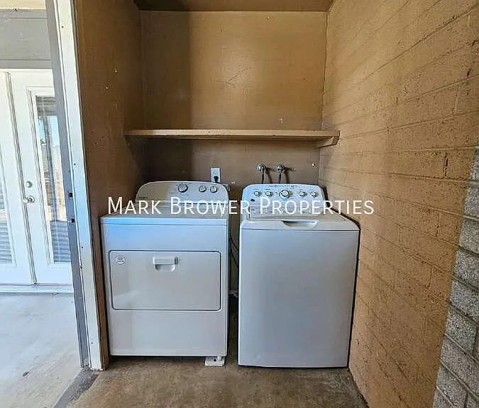 2326 W Carson Dr — Photo 16