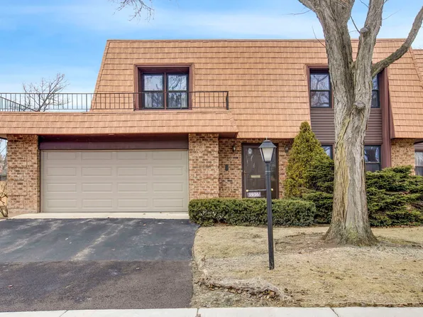 3936 Dundee Rd, Northbrook, IL 60062