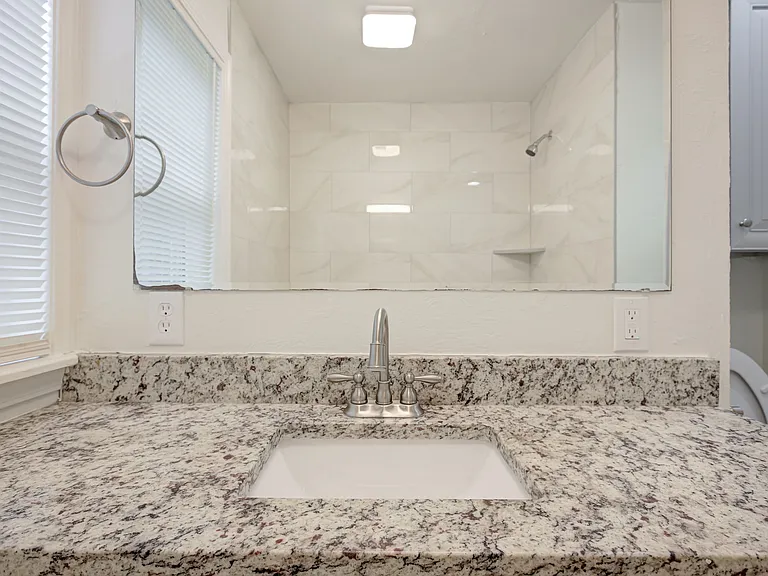 821 NW 48th St — Photo 38