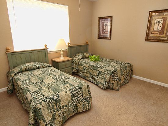 TR3C116-Twin-Bedroom
