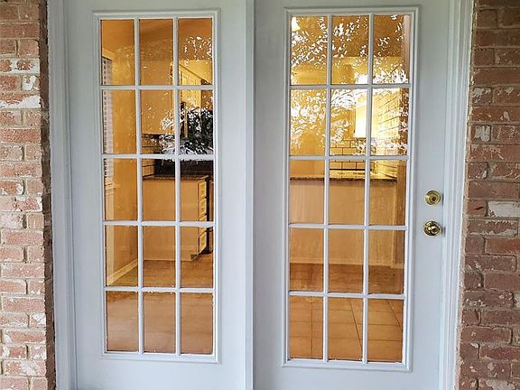 4th image of 1712 Hendrick Dr