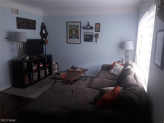 4th image of 1355 E 340th St