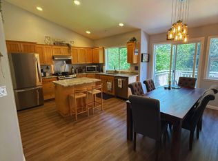 6106 NE Oar Dr, Lincoln City, OR 97367