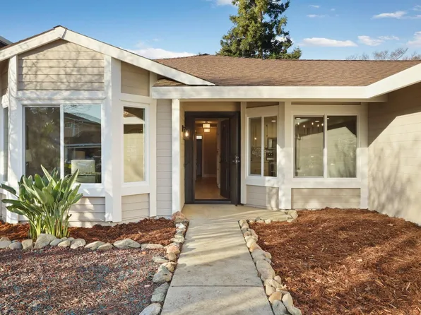 2260 Atrisco Cir, Sacramento, CA 95833