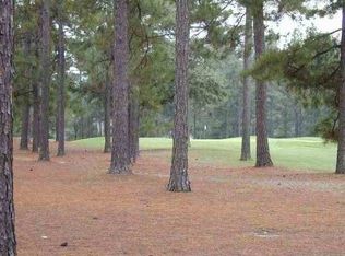 32 E Augusta Dr, Southern Pines, NC 28387