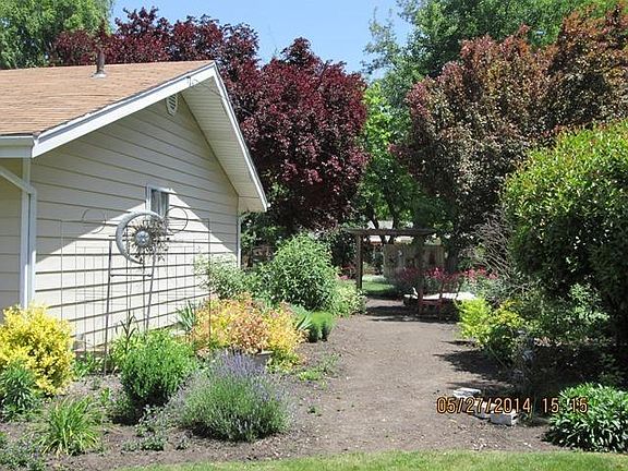 4th image of 3270 Edwina Ave