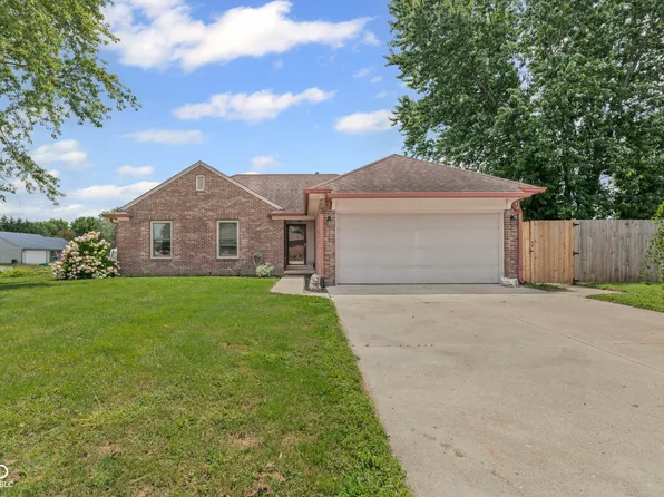 1135 Sherwood Dr, Danville, IN 46122