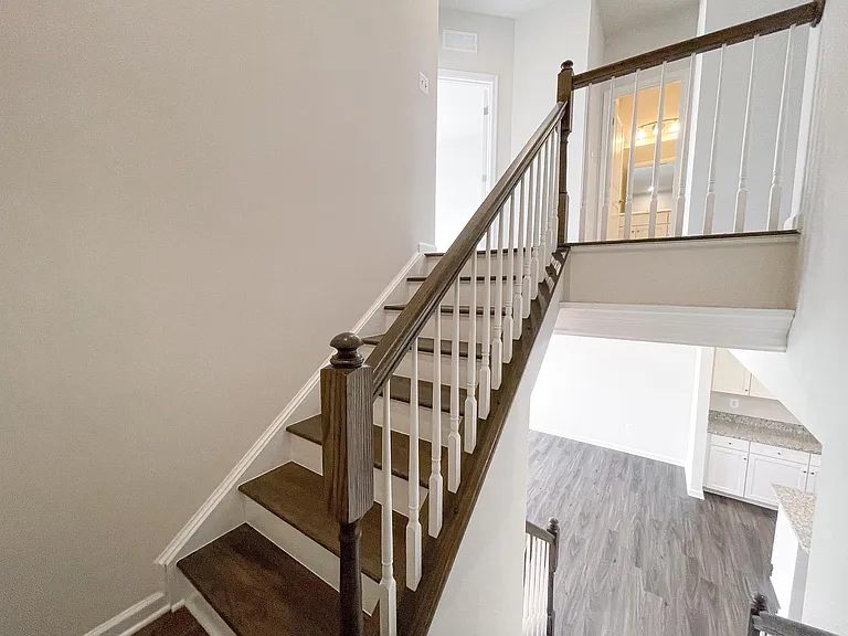 10132 Dorsey Ln — Photo 30