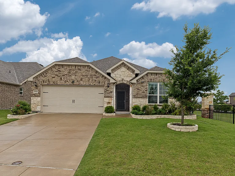 3125 Moldboard Dr — Photo 1