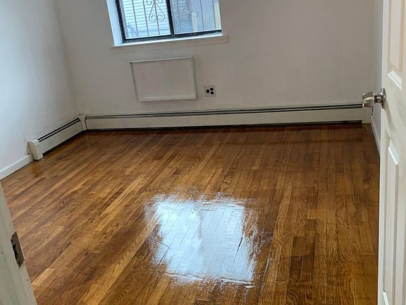 4th image of 510 Logan Ave