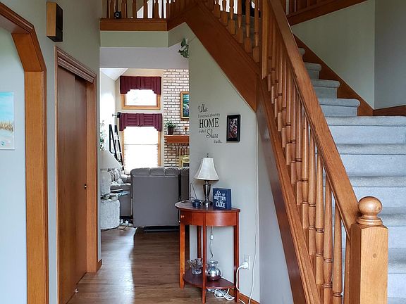 5th image of 12794 Jeffrey Dr NW