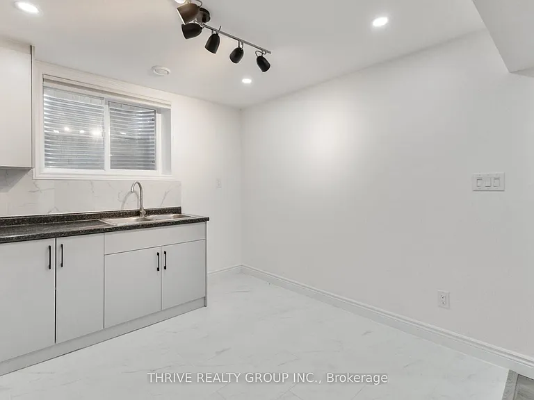 2043 Cedarpark Dr #LOWER — Photo 9