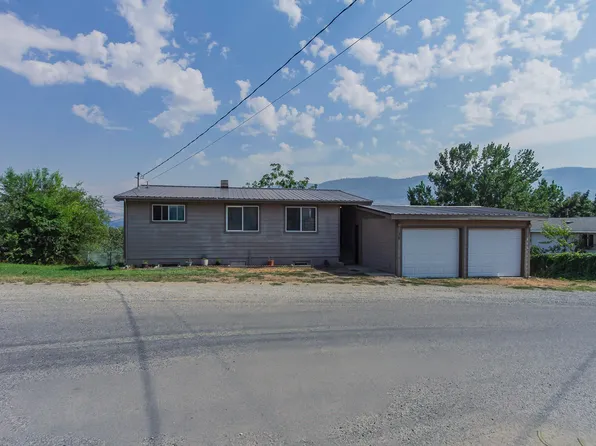 38 Hart Rd, Oroville, WA 98844