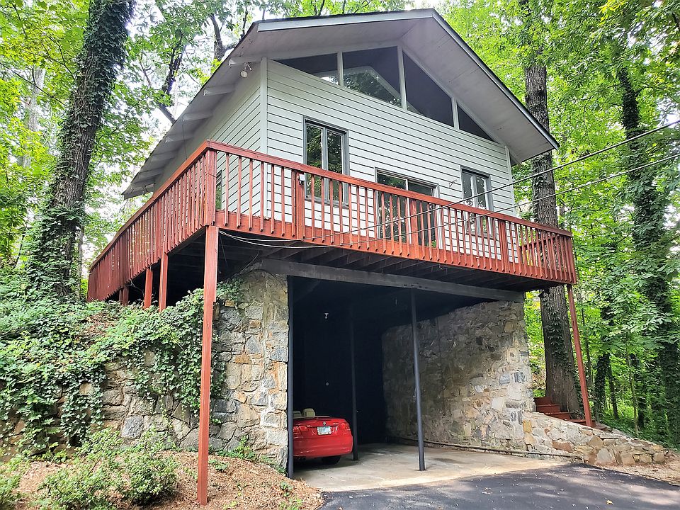 1st image of 140 Maryeanna Dr NE #Gar
