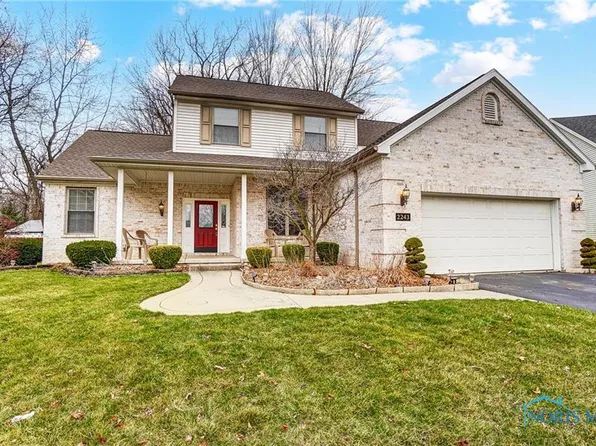 2243 Woods Edge Ct, Toledo, OH 43615