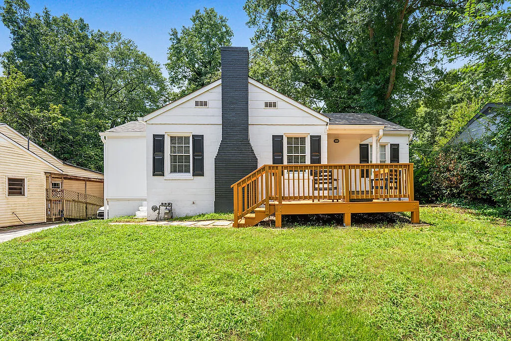 1 bed, $935 — Photo 1