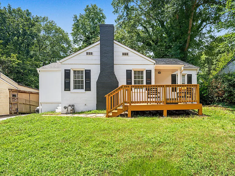 1391 Lorenzo Dr SW — Photo 1