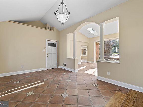 2nd image of 6118 Tilden Ln