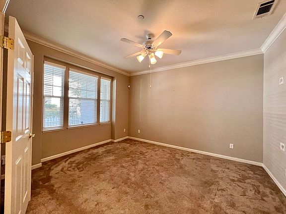 5th image of 720 Wintergreen Ct