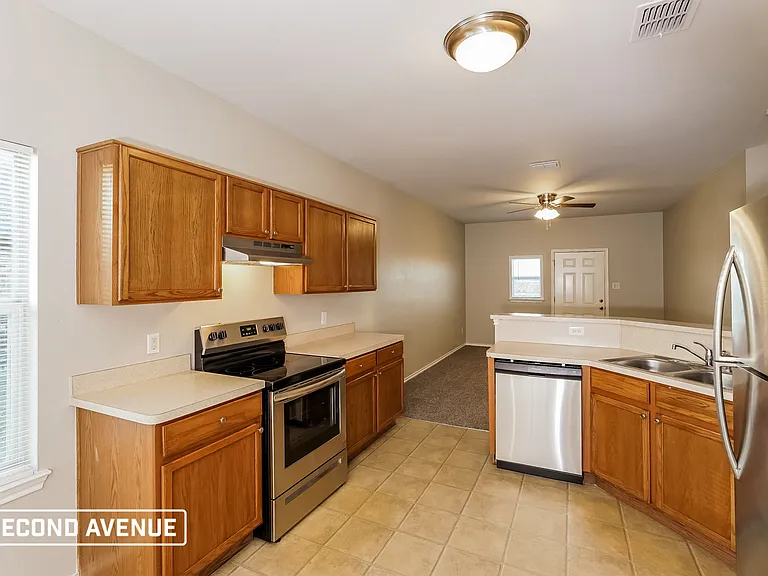 204 Freedom Trl — Photo 5