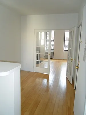 Rented by CitySites Real Estate Group | media 3