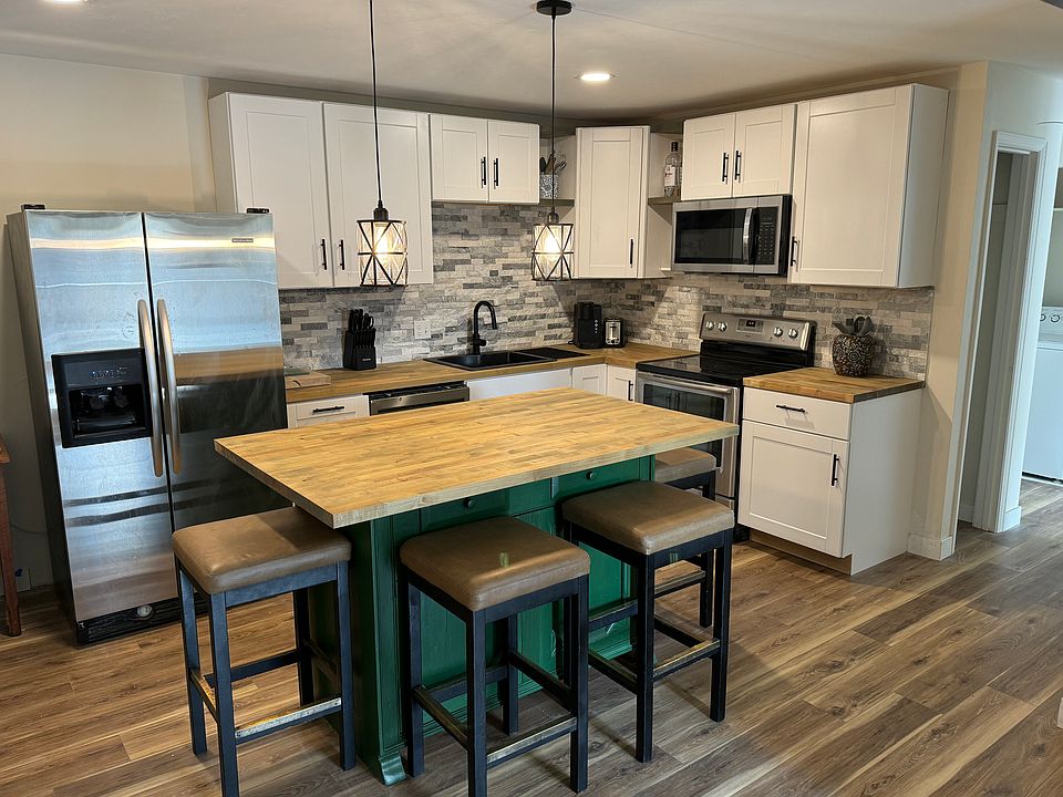 Everything is brand new in this beautifully remodeled kitchen. Be the first to rent it!