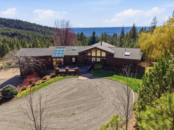 8206 W Bernhill Rd, Spokane, WA 99208