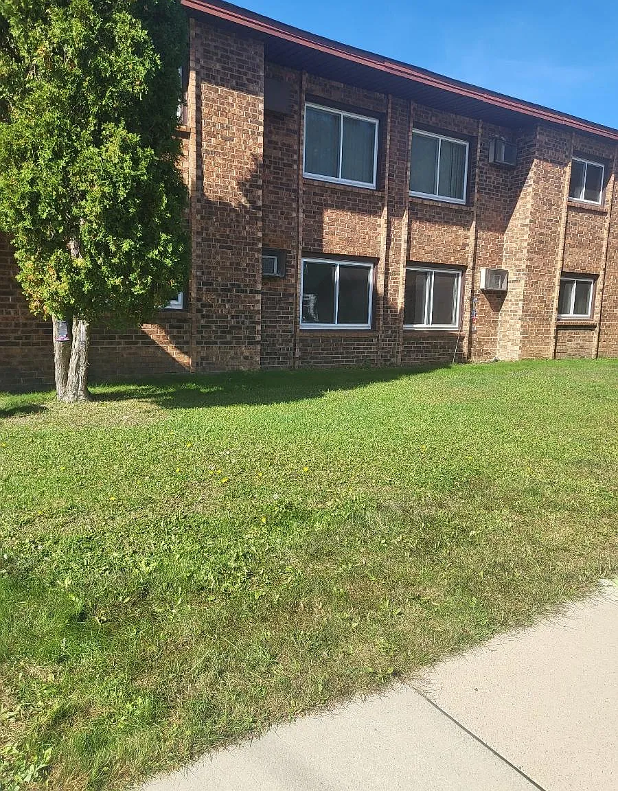1 bed, 676 sqft, $624 — Photo 1