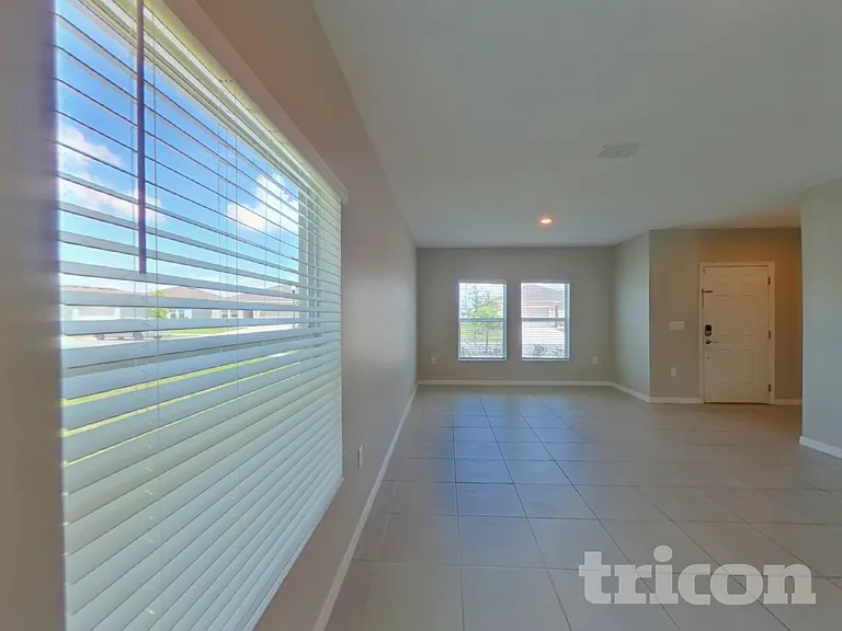 226 Amber Way — Photo 3