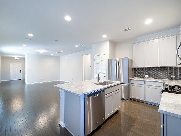 5912 Wolf Pack Dr — Photo 28