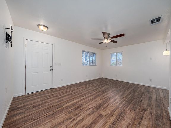 3rd image of 14530 Robinson Avenue