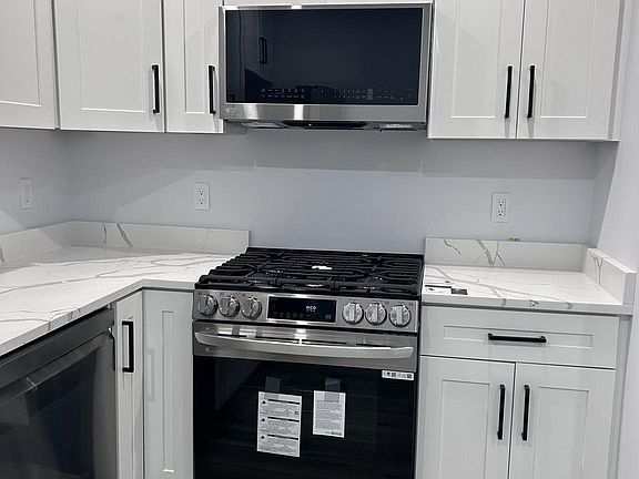 3rd image of 10721 West Dr APT 204