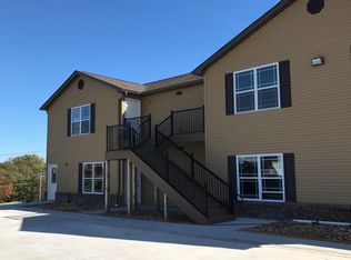 200 Pleasant Dr, Washington, MO 63090