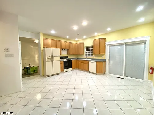 373 Stonehenge Dr Photo 1