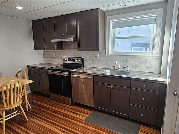4th image of 169 Colburn St #1
