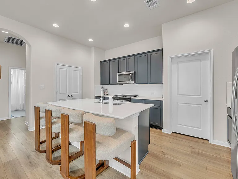 Torrita Dr — Photo 24