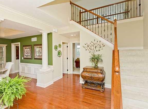 3rd image of 2648 Bay Harbor Dr