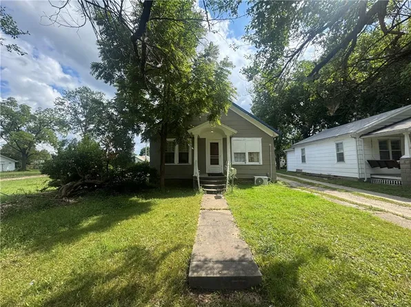 109 W 22nd St, Pittsburg, KS 66762