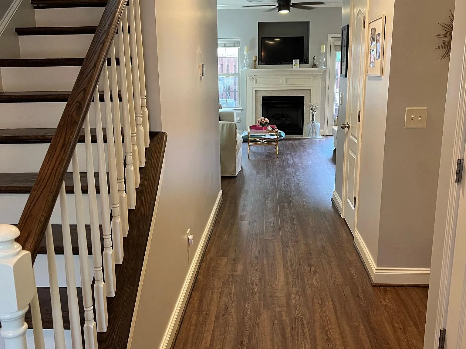 2 bed, 2.5 bath, 1200 sqft, $2,400 — Photo 2