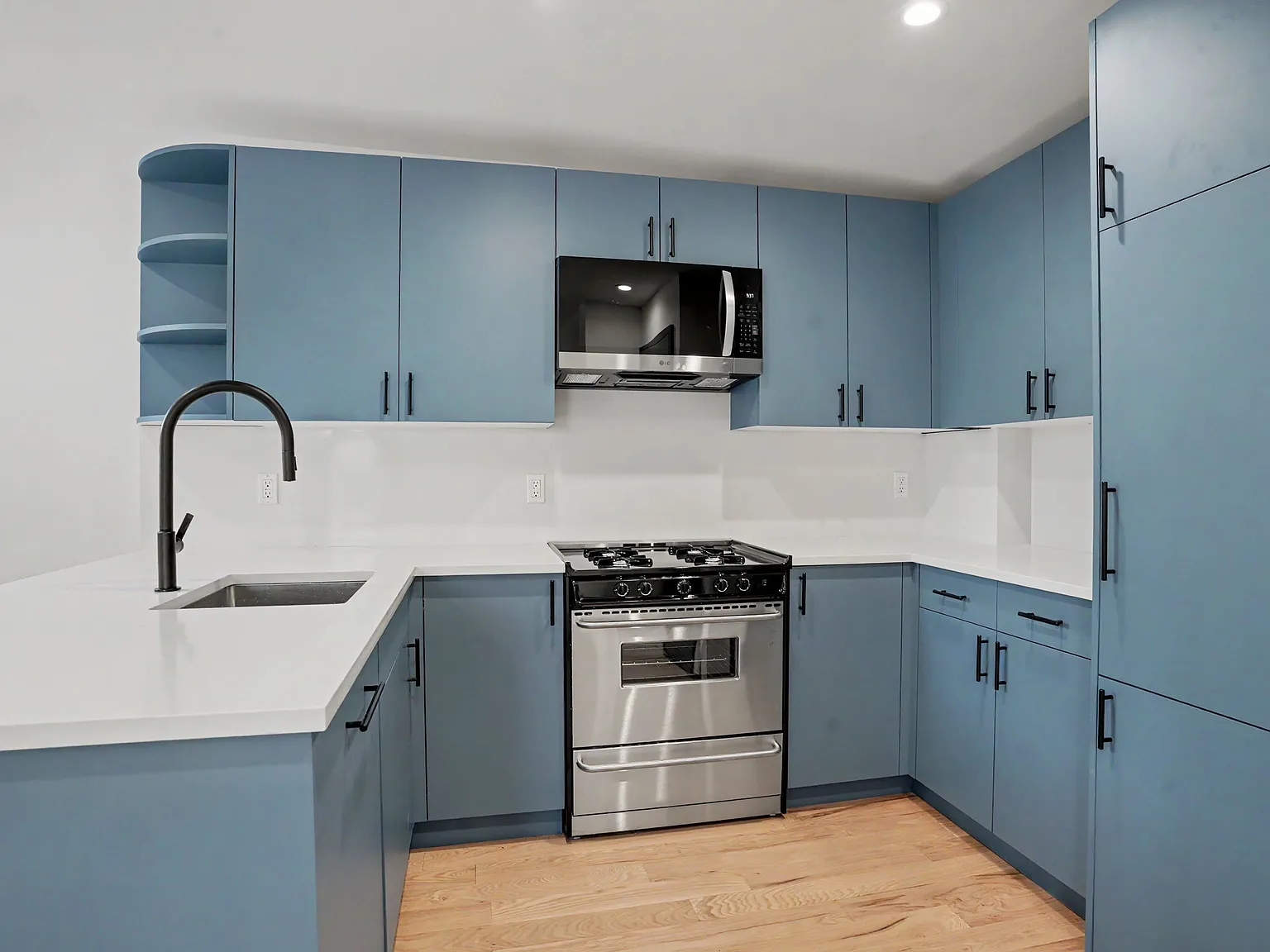 1 bed, $3,650 — Photo 3