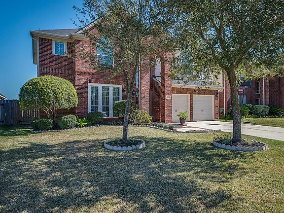 Lovely shade trees in the front yard, the home is within walking distance to the elementary school.