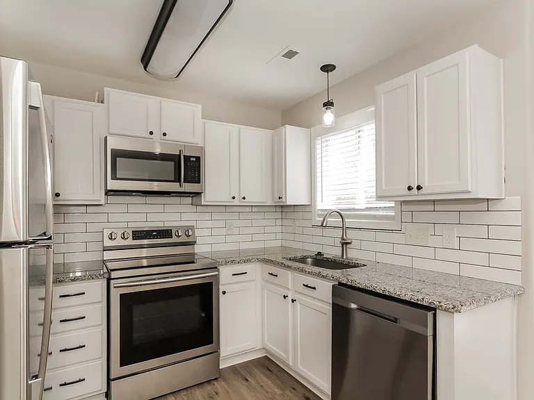 1422 Majestic Meadow Dr — Photo 8