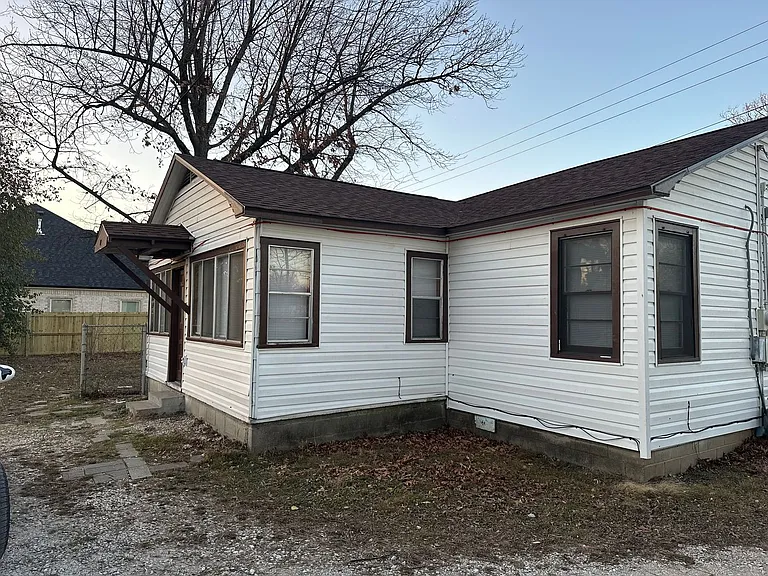 1421 W Huntsville Ave — Photo 21